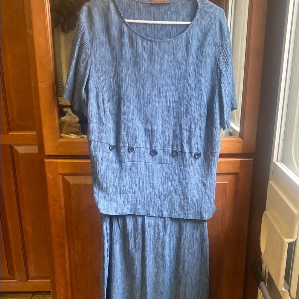 Vintage Women’s Blue Two-Piece Outfit with Button Accents
